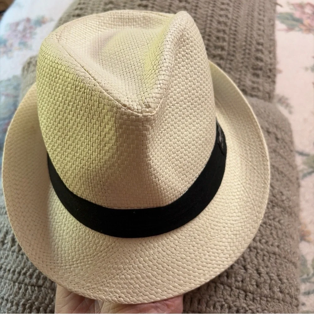 Panama Jack Classic Cream Fedora with Black Band - Picture 4 of 7
